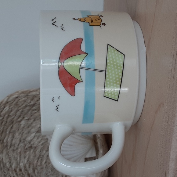 White River Home Seasons Summer Camper on Beach Stackable Mug 14 oz - Picture 3 of 7